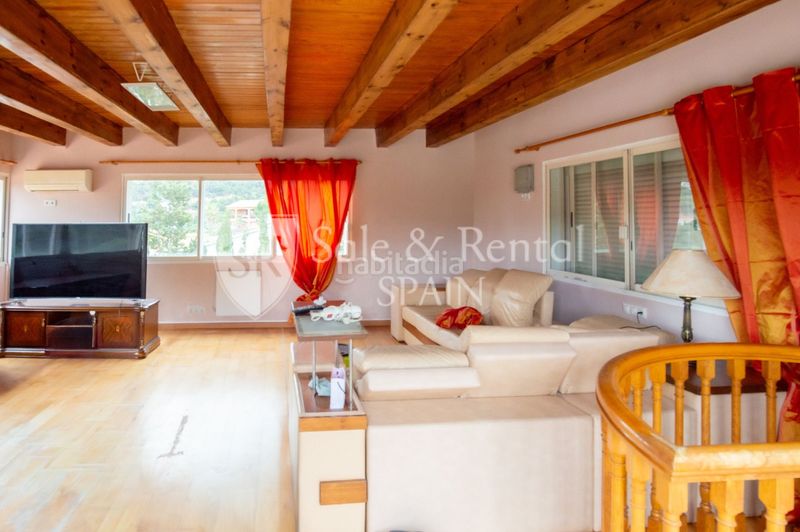 Foto 42465760-ce05-4afa-b0d7-b008e66e0f67. Casa amb calefacció piscina a Canyelles Lloret de Mar