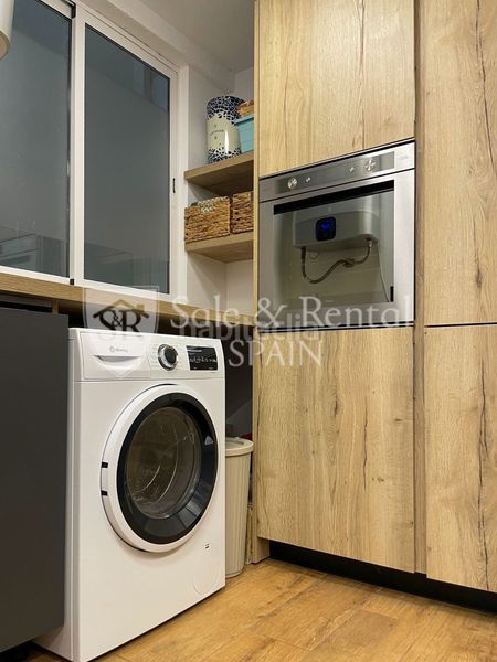 Foto f6f12183-8a59-4c04-bf38-f35e3919f190. Pis a Els Pavos Blanes