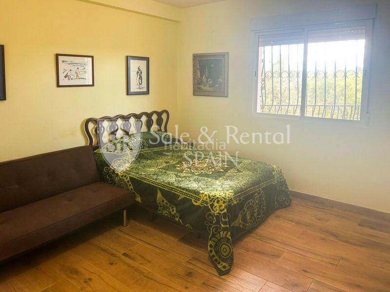 Foto ce9e9663-399d-46cb-81cc-98c48c89ac99. Casa amb piscina a Turís