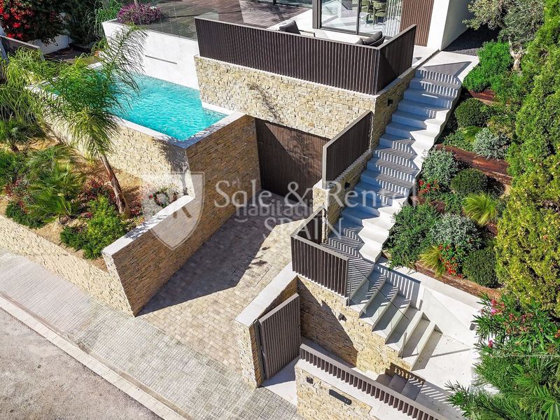 Foto 065a701c-2f20-4b93-b0e9-8be6c32c26e8. Casa amb piscina a Roca Grossa Lloret de Mar