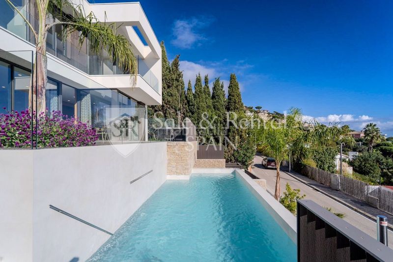 Foto b2e5d264-7467-45cb-a35e-5005e209bbbb. Casa amb piscina a Roca Grossa Lloret de Mar