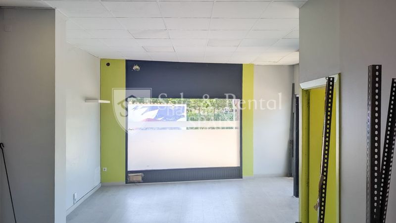 Foto 3b1f9591-3cac-44c7-a1e9-1c03fa8785f8. Local comercial a Sant Narcis Girona