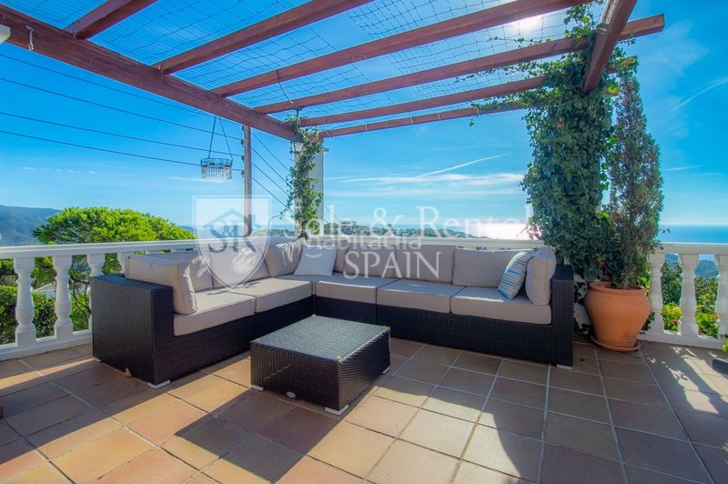 Foto 5c35a67d-911c-4d01-9b41-99d75d3e7586. Casa amb calefacció piscina a Serra Brava Lloret de Mar