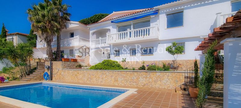 Foto 6bad0c04-e0e6-43a7-afc4-6ca24e1ffa4b. Casa amb calefacció piscina a Serra Brava Lloret de Mar