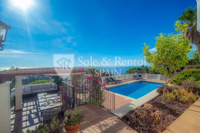 Foto 8d462a92-45b2-43c8-b3cb-35069d70db10. Casa amb calefacció piscina a Serra Brava Lloret de Mar