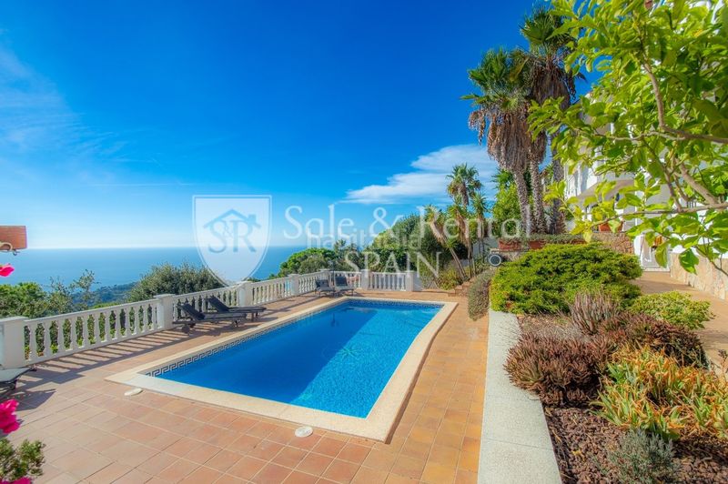 Foto ba4d4a50-03c0-43f9-8d72-a39a95a78e7f. Casa amb calefacció piscina a Serra Brava Lloret de Mar