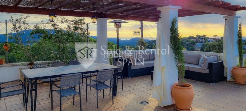 Foto c4c7e032-a907-41d2-b406-52175fe1f9ad. Casa amb calefacció piscina a Serra Brava Lloret de Mar