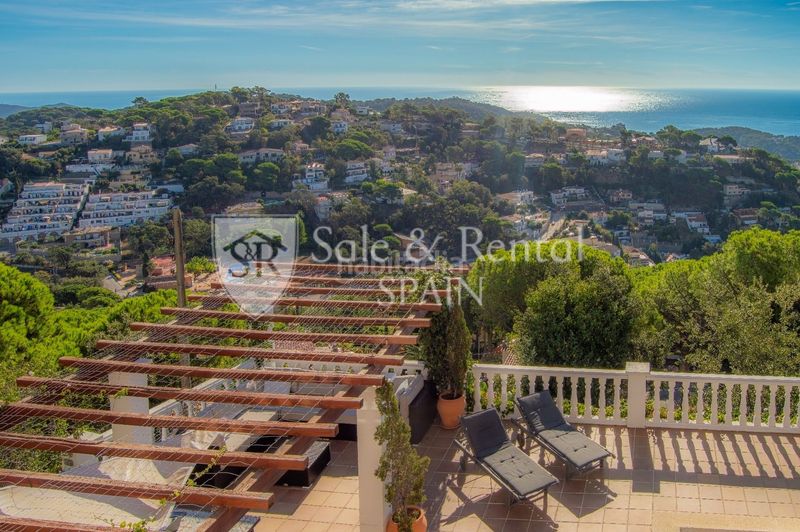 Foto e4bb9151-50f6-4597-ab7d-8b9a63bf4eb4. Casa amb calefacció piscina a Serra Brava Lloret de Mar