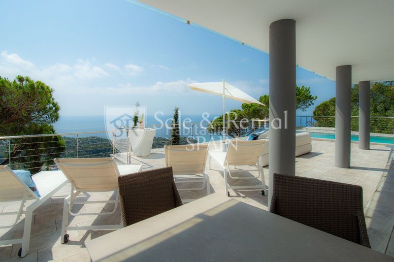 Foto 5d1c1f30-f8b9-42ad-87a0-67b14df875dc. Casa amb calefacció a Roca Grossa Lloret de Mar