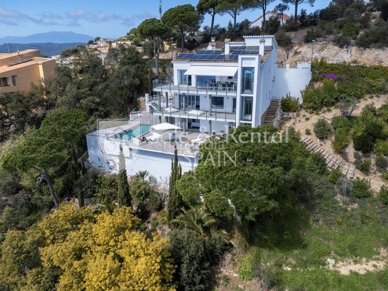 Foto b45152ad-ba11-4659-bb1a-6c3d5d93b1d6. Casa amb calefacció a Roca Grossa Lloret de Mar