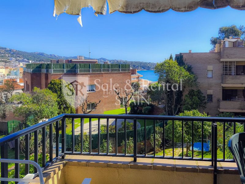 Foto 5ea4d0f2-77a0-4b00-8781-74b36e0a4d11. Pis amb piscina a Fenals Lloret de Mar