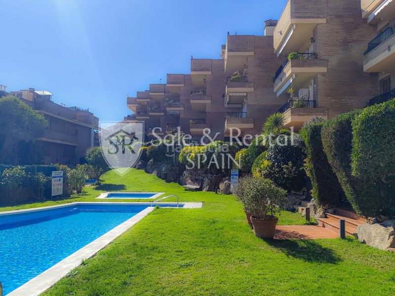 Foto cfc6c683-1ffd-4521-8532-f9114d9a4286. Pis amb piscina a Fenals Lloret de Mar