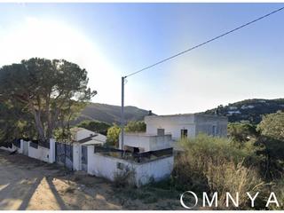 Casa  Aragó. Casa con piscina para reformar en calonge