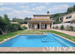 Maison  Mol den roca. Magnfica villa en roca de malvet, santa cristina daro