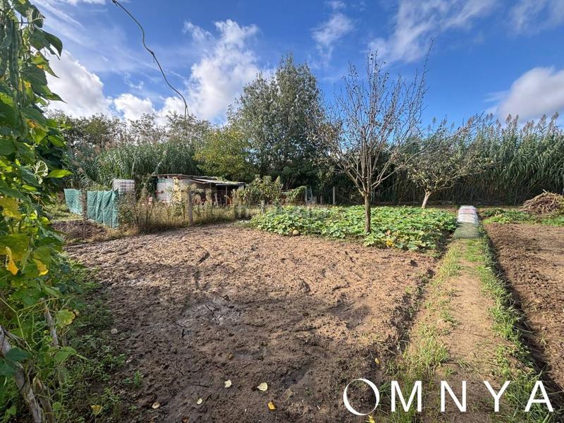 Foto 82eddf96-975f-42f4-9a54-cc8aff7631bb. Finca rústica terreno en venta en Llagostera