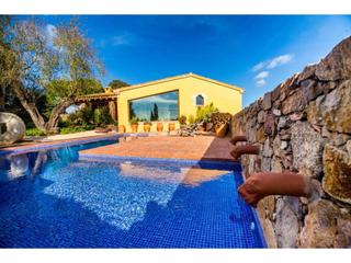 Casa  Font. Chalet  torre  montras