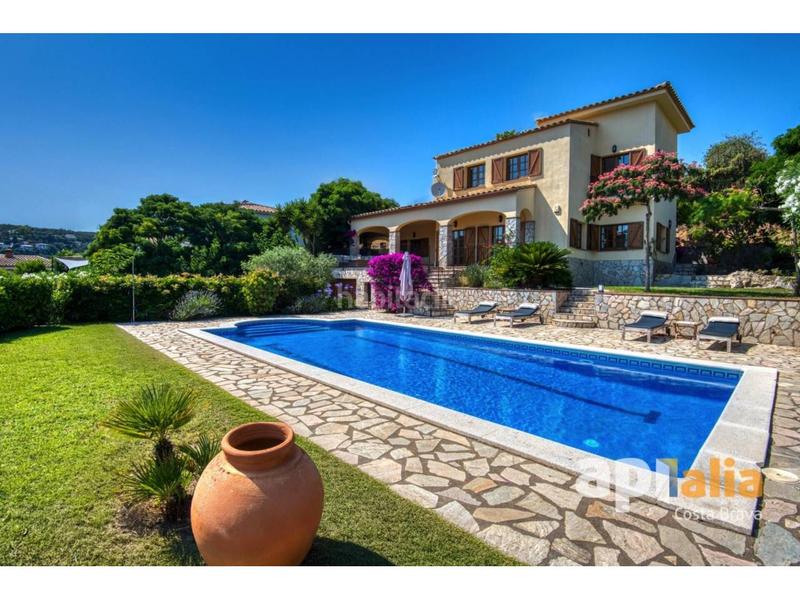 Foto 13bb35f4-637a-406b-8220-8dab947db3a7. Casa  en venta en Breda