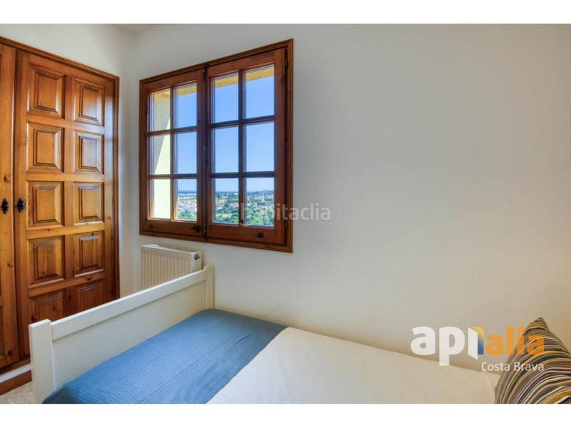 Foto 3acb54b0-1fb6-40be-b465-c09413105ce8. Casa  en venta en Breda