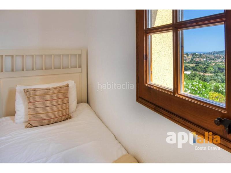 Foto 5c4cf886-fed4-40c6-a2e3-24691e68b1b9. Casa  en venta en Breda