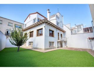 Maison  Santa magdalena. Casa en venta en leixample