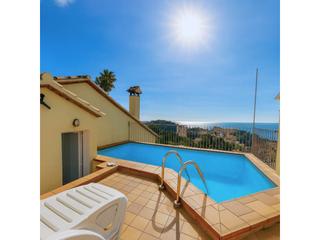 Haus  París. Casa exclusiva con piscina privada y espectaculares vistas al ma