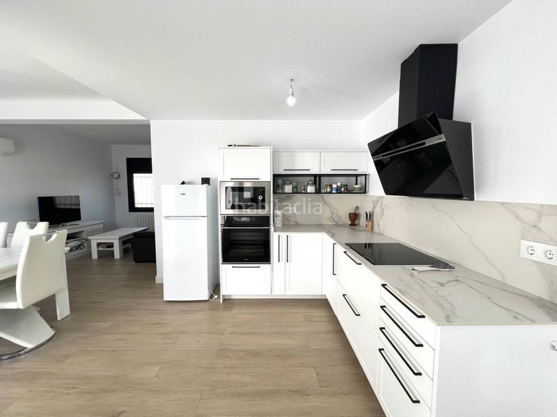 Foto 77a6a406-3539-45ec-ac53-e9ffefc11b2d. Casa a schiera con riscaldamento in Eixample Sant Feliu de Guíxols