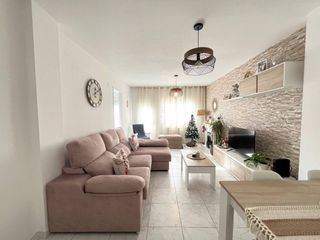 Pis a Vilartagues-Tueda de Dalt. Piso luminoso con terraza comunitaria y balcón en zona con todos