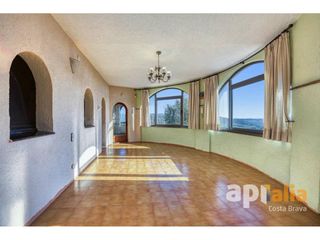 Maison  Calle basilea. Casa en venta en calonge
