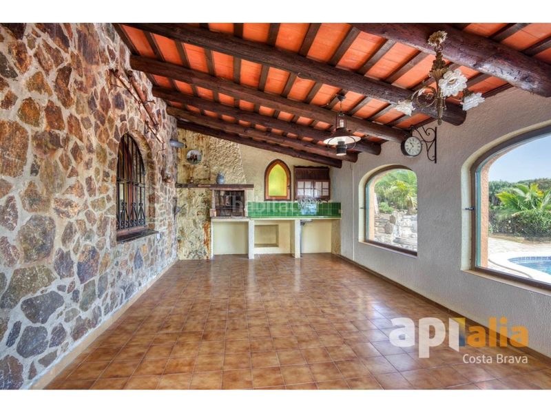 Foto 6e18ba1a-715e-4ff8-b8ad-c0b3293b8471. Casa amb calefacció aparcament piscina a Cabanyes-Mas Ambrós-Mas Pallí Calonge