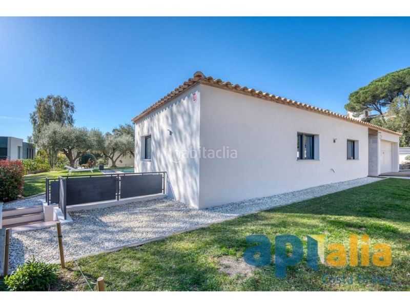Foto 4c8a8743-dedb-4dce-bf50-57496e12d4dd. Casa amb calefacció piscina a Urbanitzacions Platja d´Aro