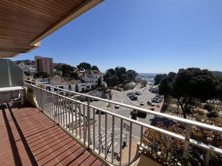 Etagenwohnung  Paseo dels guixols. Exclusivo piso con vistas al mar en primera línea del centro de