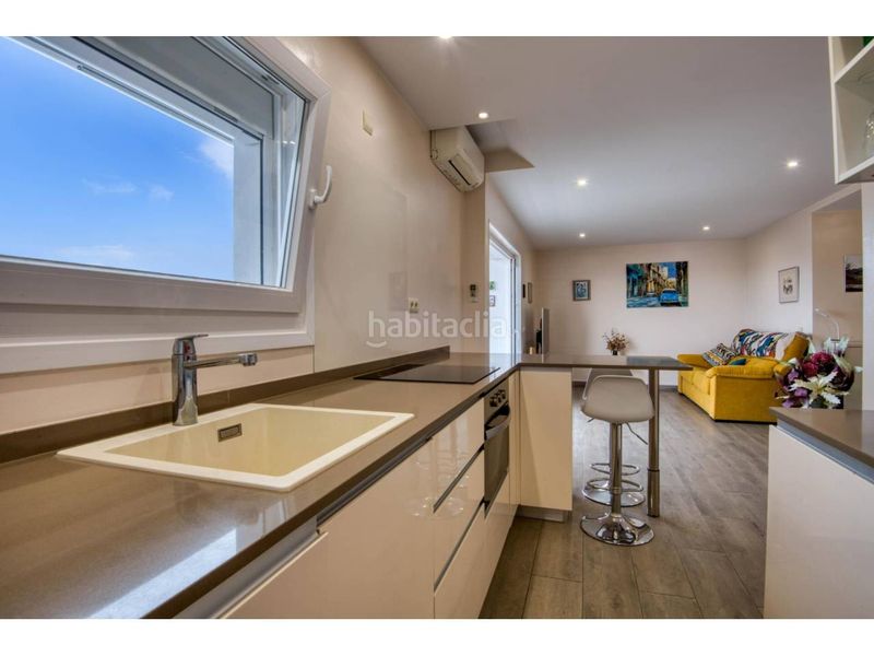 Foto f1eecb45-fbd1-4c17-8623-256e24701b8e. Pis a Centre Palamós