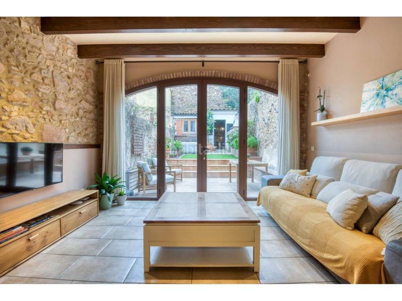 Foto 6d938236-fcf1-4b6c-8282-b336cbd6ff47. Casa a Eixample Sant Feliu de Guíxols