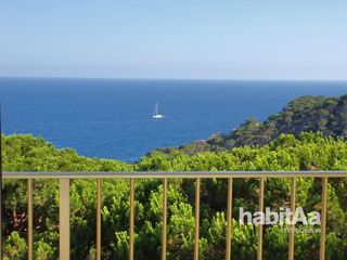 Pis  Carrer de parís,. Apartamento con encanto y vistas al mar en una prestigiosa zona