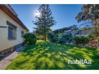 Casa  Eroles. Casa independiente con jardín, piscina y vistas al mar en sagaró
