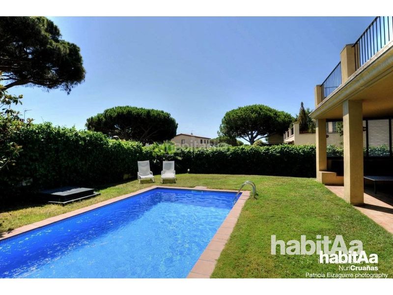 Foto 41d0a9f9-146a-45fb-8b39-58cdbd8925d5. Casa amb calefacció aparcament piscina a Centre Sant Feliu de Guíxols