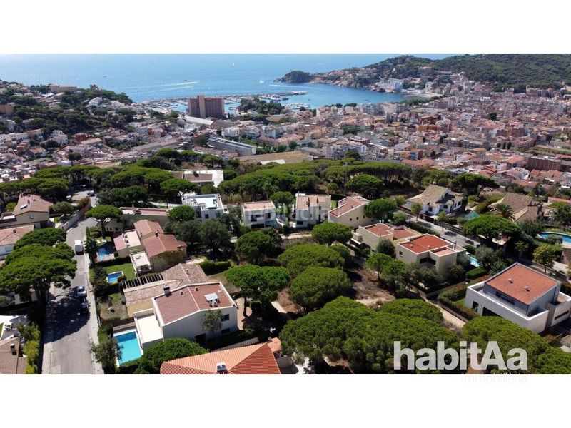 Foto 56edc259-c008-4465-a6b3-f66f65f29ef6. Casa amb calefacció aparcament piscina a Centre Sant Feliu de Guíxols