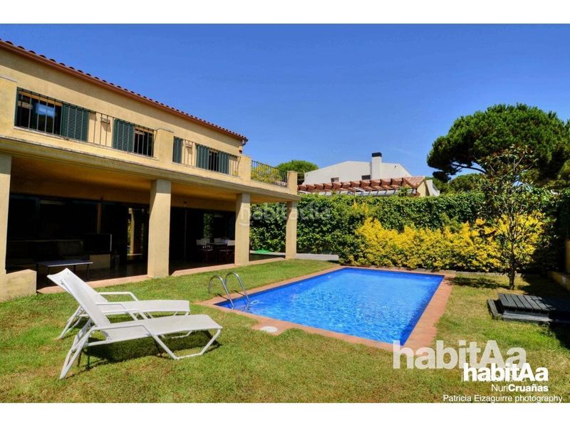 Foto c24c5785-701c-4ce1-9a3f-f0f36547b8cf. Casa amb calefacció aparcament piscina a Centre Sant Feliu de Guíxols