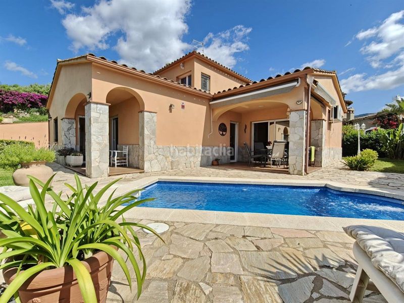 Foto c1f3b075-938b-42a2-8077-6ad29ef1f4b8. Chalet  con piscina en venta en Mas Pere-Río de Oro Calonge