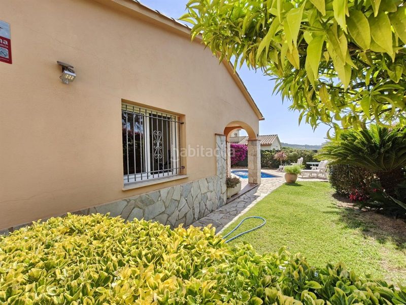 Foto df1a4ea1-f83f-4864-bf85-4c2bbc415d67. Chalet  con piscina en venta en Mas Pere-Río de Oro Calonge