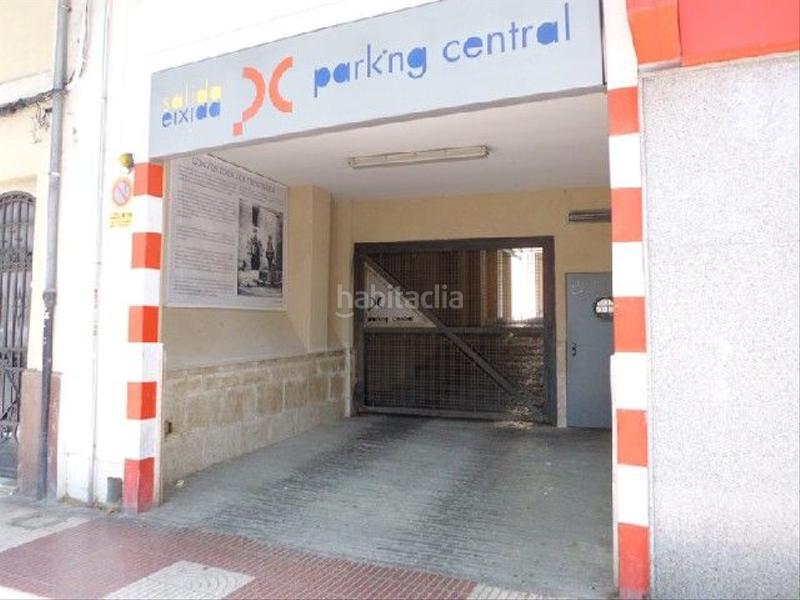 Foto 5f06284a-3d67-4b89-aa9b-d51ae28a1909. Aparcament cotxe a Xàtiva