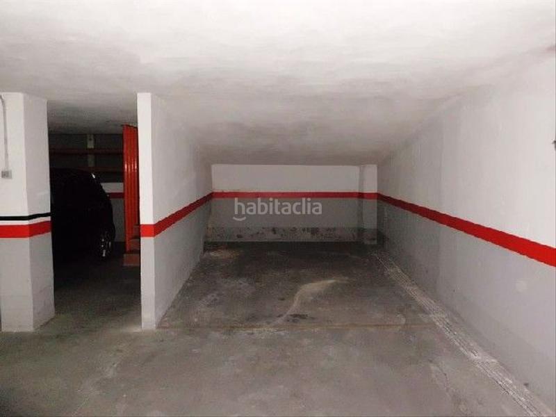 Foto bc7b9c36-521e-40ac-a942-33e450b3c5e6. Aparcament cotxe a Xàtiva