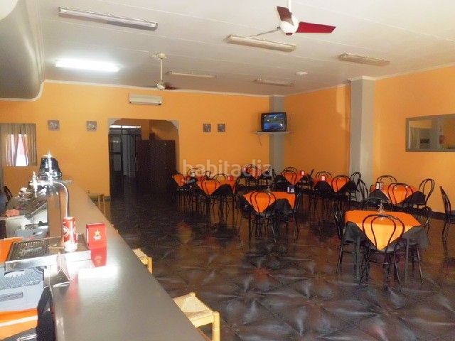 Foto 3d6c48a6-1514-45a9-ab68-d743711e655d. Local comercial a Xàtiva