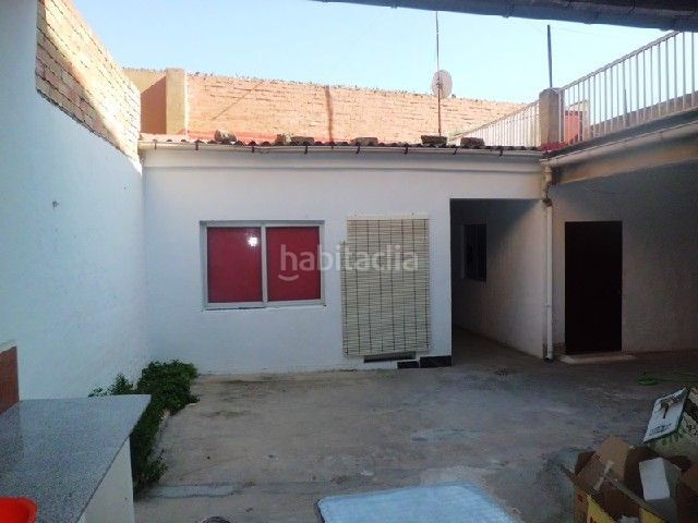 Foto 4f9dab0c-ff59-41e1-a8ba-7b3ffde77dba. Local comercial a Xàtiva