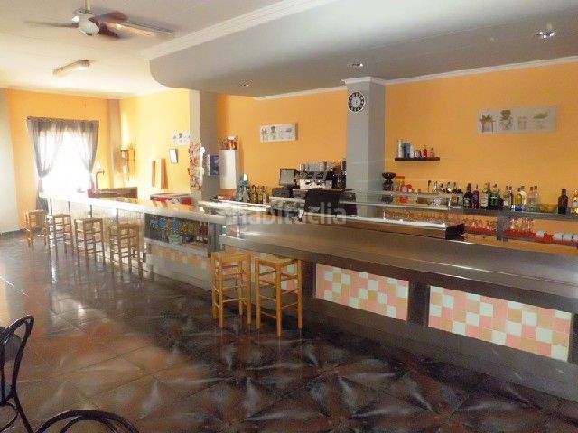 Foto cc5bd0e2-4709-4ac5-928e-c3ff5f2ead60. Local comercial a Xàtiva