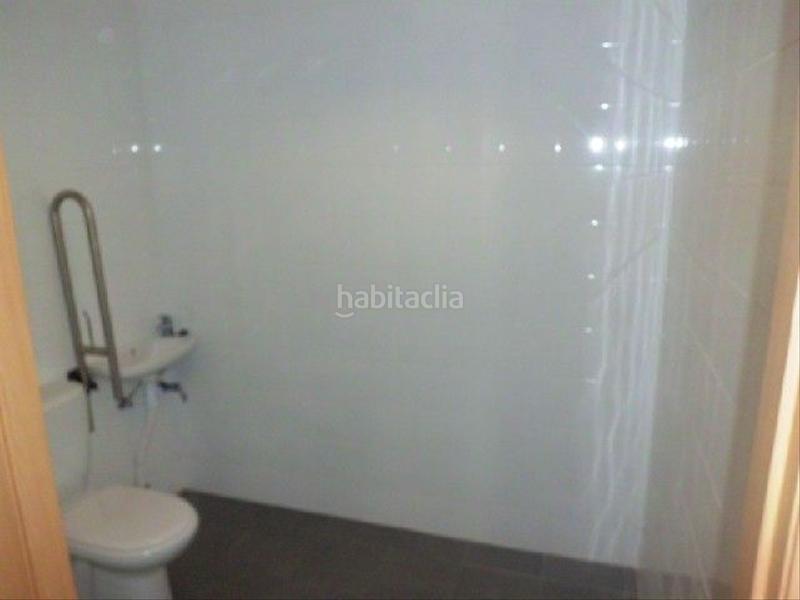 Foto 2b1999e6-9c77-4e24-aae2-1f239fc1c891. Lloguer local comercial a Xàtiva