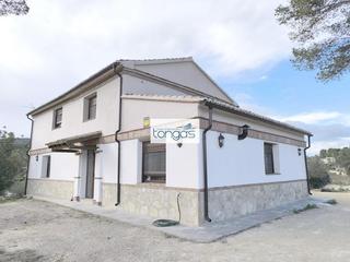 Xalet a Xàtiva. Chalet en venta en xativa