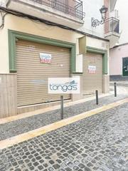 Local Comercial a Xàtiva. Local en plaza del mercat