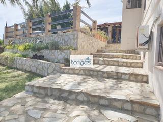 Xalet a Alberic. Chalet independiente con apartamento de invitados