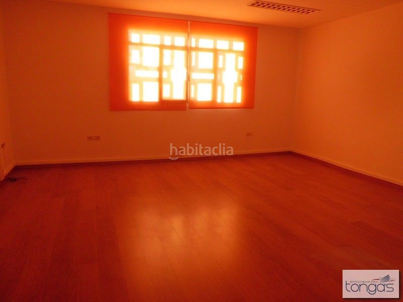 Foto 3d56ae93-0888-405d-a8b7-5bde371ac3a4. Miete büro in Xàtiva